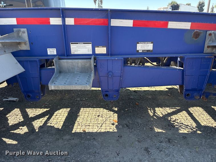 image for item EC8334 2014 Hyundai Translead container trailer