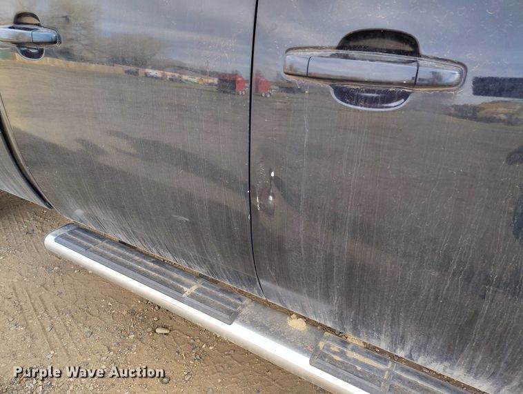 image for item EC8978 2013 Chevrolet Silverado 3500HD Crew Cab pickup truck