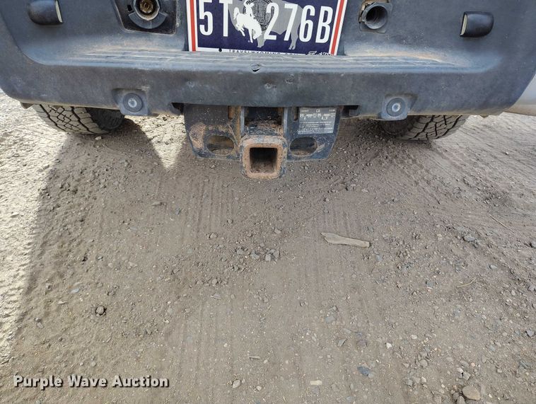 image for item EC8978 2013 Chevrolet Silverado 3500HD Crew Cab pickup truck