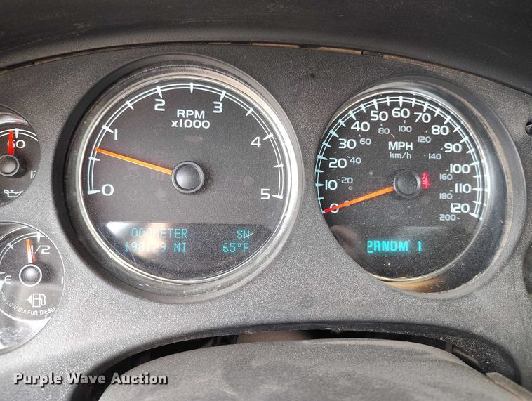 image for item EC8978 2013 Chevrolet Silverado 3500HD Crew Cab pickup truck