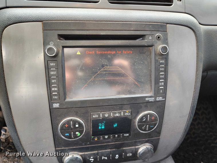 image for item EC8978 2013 Chevrolet Silverado 3500HD Crew Cab pickup truck