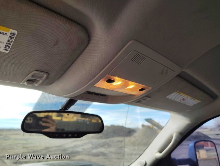 image for item EC8978 2013 Chevrolet Silverado 3500HD Crew Cab pickup truck