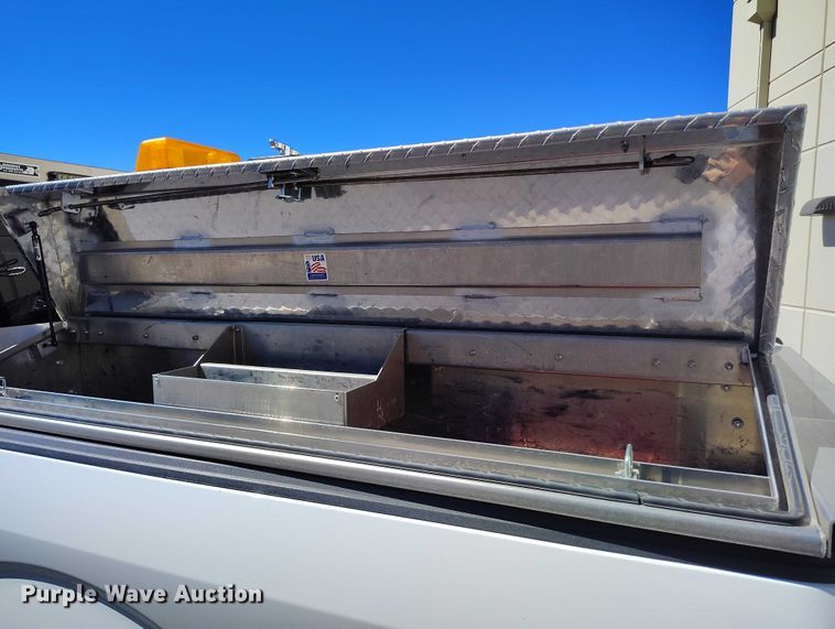 image for item EC8986 2018 Ford F-150 Crew Cab pickup truck