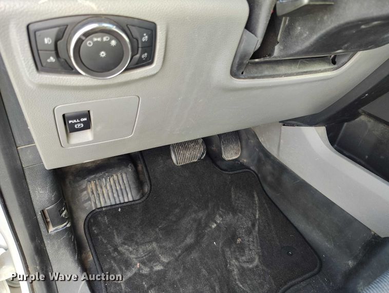 image for item EC8986 2018 Ford F-150 Crew Cab pickup truck