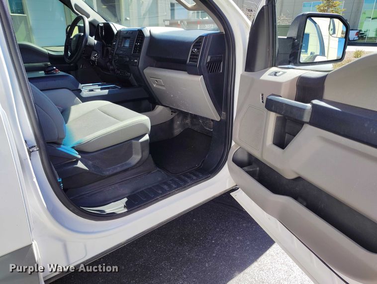 image for item EC8986 2018 Ford F-150 Crew Cab pickup truck