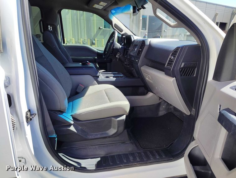 image for item EC8986 2018 Ford F-150 Crew Cab pickup truck