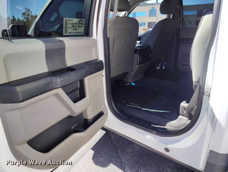 image for item EC8986 2018 Ford F-150 Crew Cab pickup truck