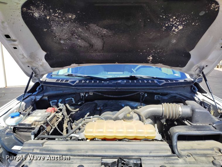 image for item EC8986 2018 Ford F-150 Crew Cab pickup truck