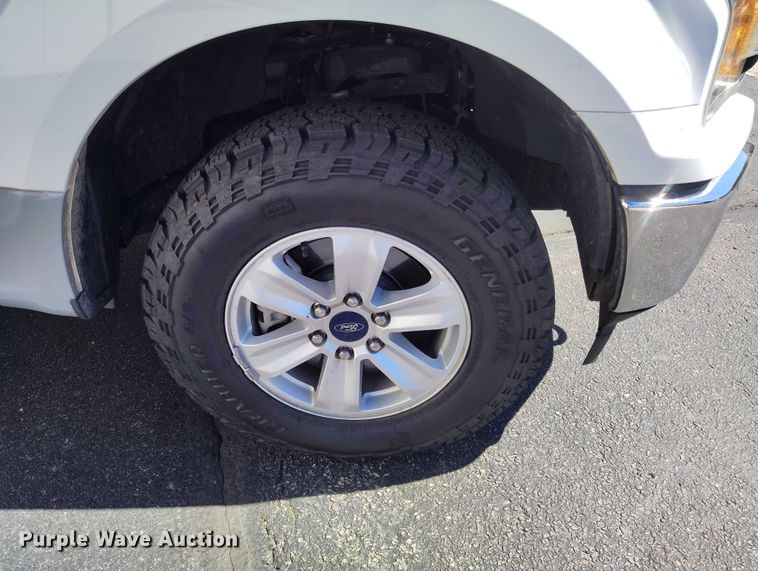 image for item EC8986 2018 Ford F-150 Crew Cab pickup truck