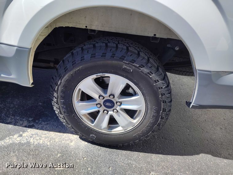 image for item EC8986 2018 Ford F-150 Crew Cab pickup truck