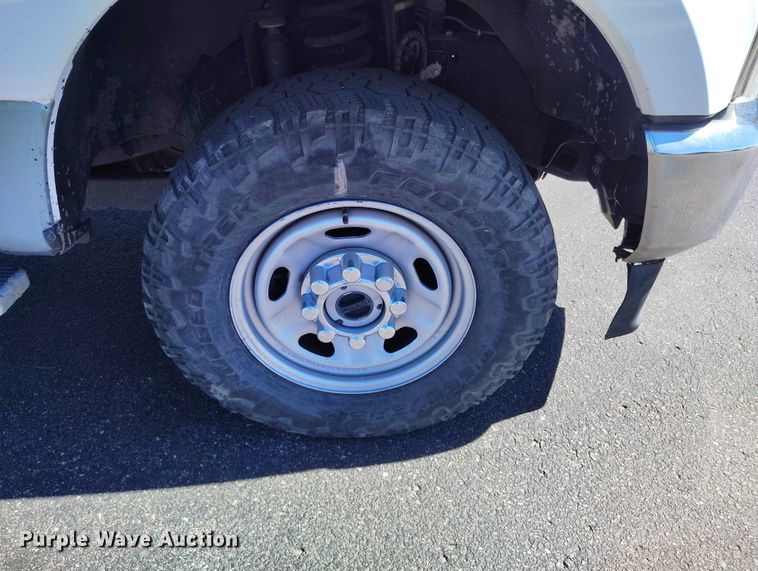 image for item EC8987 2021 Ford F250 Ext. Cab pickup truck