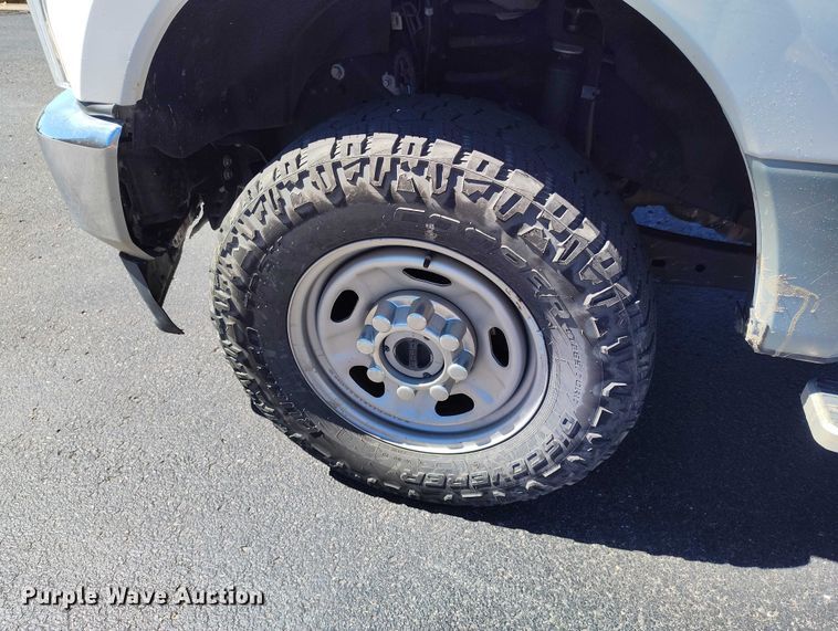 image for item EC8987 2021 Ford F250 Ext. Cab pickup truck