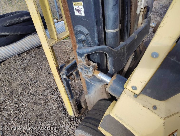 image for item EC8990 2003 Hyster 100 forklift