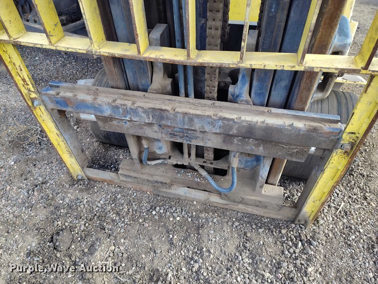 image for item EC8990 2003 Hyster 100 forklift