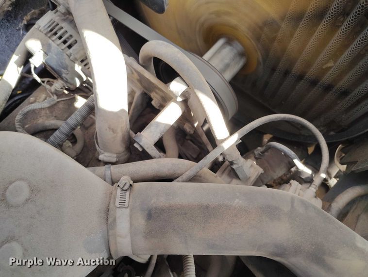 image for item EC8990 2003 Hyster 100 forklift