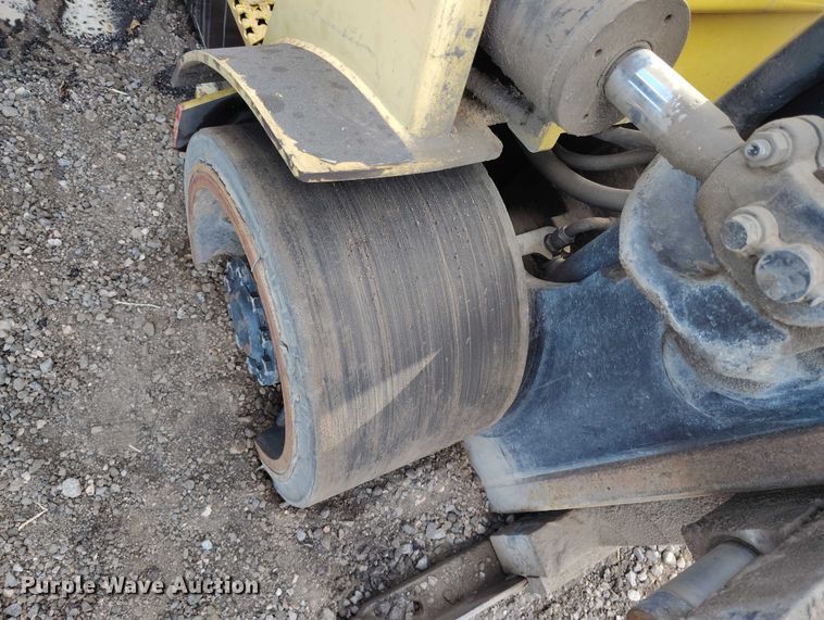 image for item EC8990 2003 Hyster 100 forklift