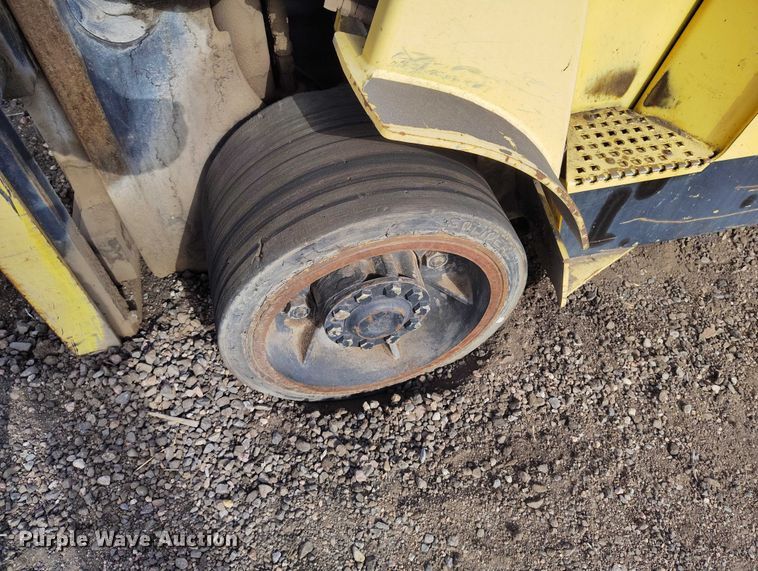 image for item EC8990 2003 Hyster 100 forklift