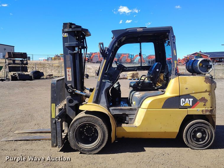 image for item EC8993 Caterpillar GP45N1 forklift