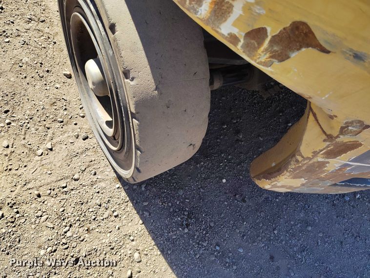 image for item EC8993 Caterpillar GP45N1 forklift