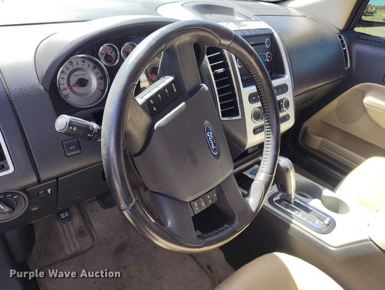image for item EC8995 2008 Ford Edge Limited SUV