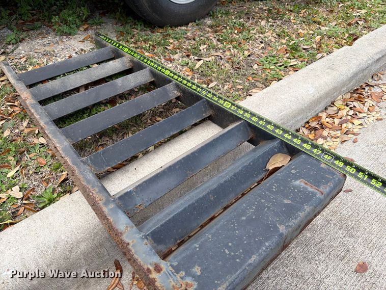 image for item ED5155 2020 Ameritrail TC18610-70E utility trailer