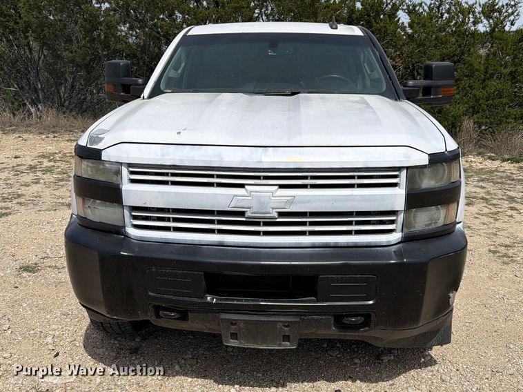 image for item ED5173 2016 Chevrolet Silverado 2500HD Crew Cab pickup truck