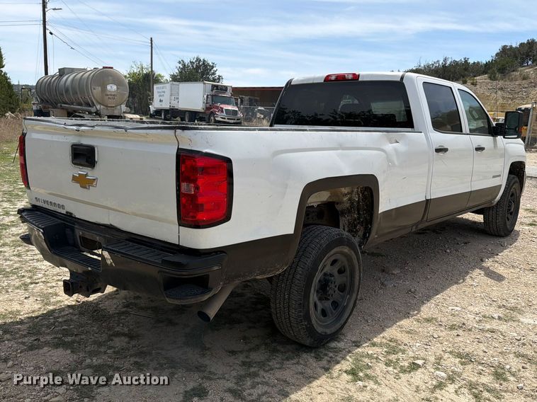 image for item ED5173 2016 Chevrolet Silverado 2500HD Crew Cab pickup truck