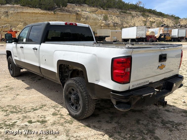 image for item ED5173 2016 Chevrolet Silverado 2500HD Crew Cab pickup truck