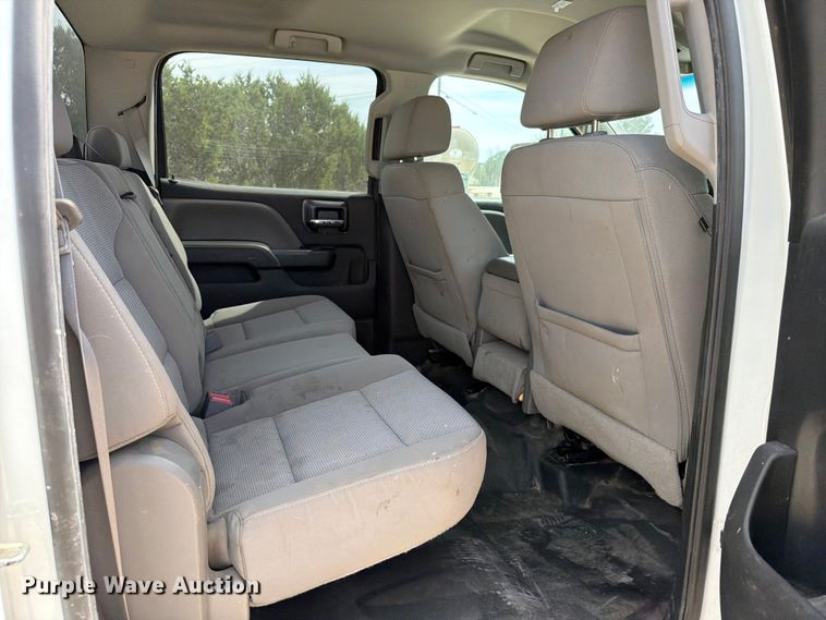 image for item ED5173 2016 Chevrolet Silverado 2500HD Crew Cab pickup truck