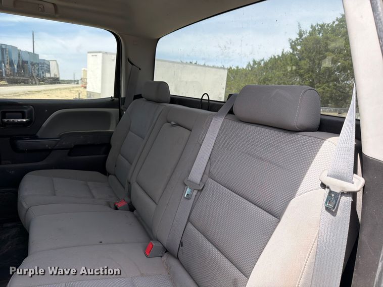 image for item ED5173 2016 Chevrolet Silverado 2500HD Crew Cab pickup truck