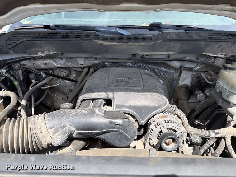 image for item ED5173 2016 Chevrolet Silverado 2500HD Crew Cab pickup truck