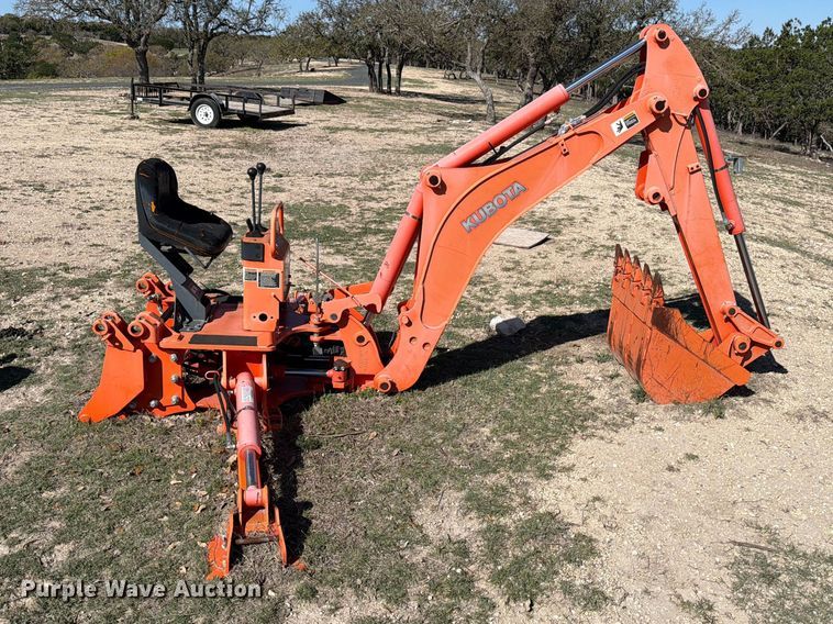 image for item ED5180 Kubota BH92 backhoe attachment