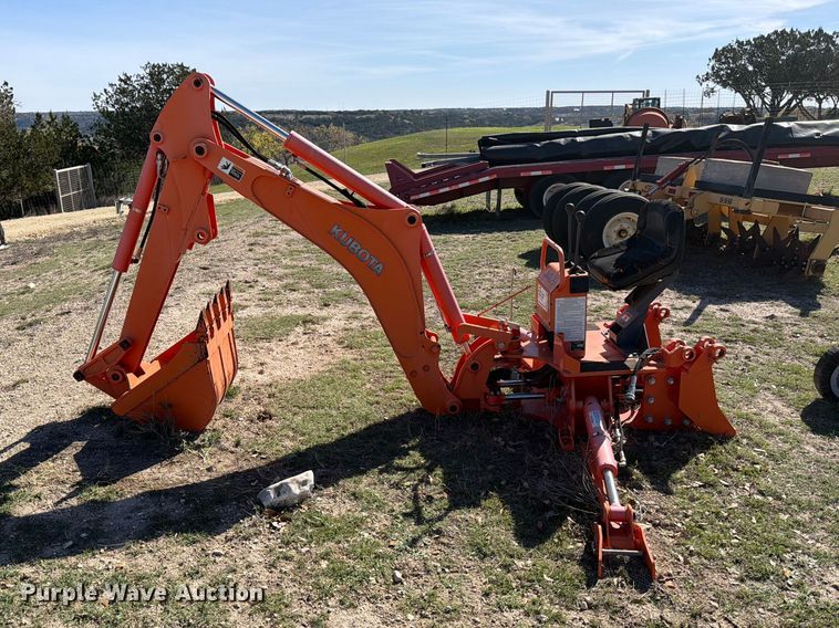 image for item ED5180 Kubota BH92 backhoe attachment