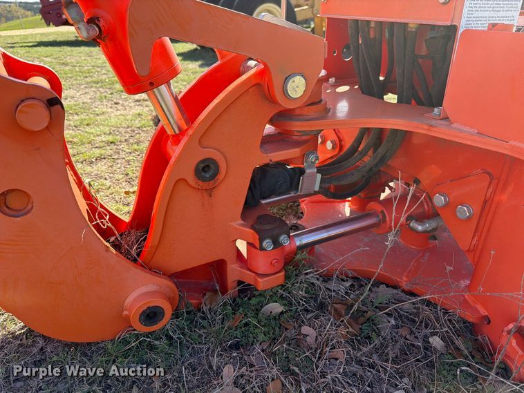 image for item ED5180 Kubota BH92 backhoe attachment
