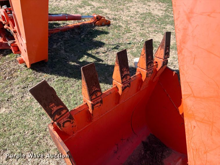 image for item ED5180 Kubota BH92 backhoe attachment