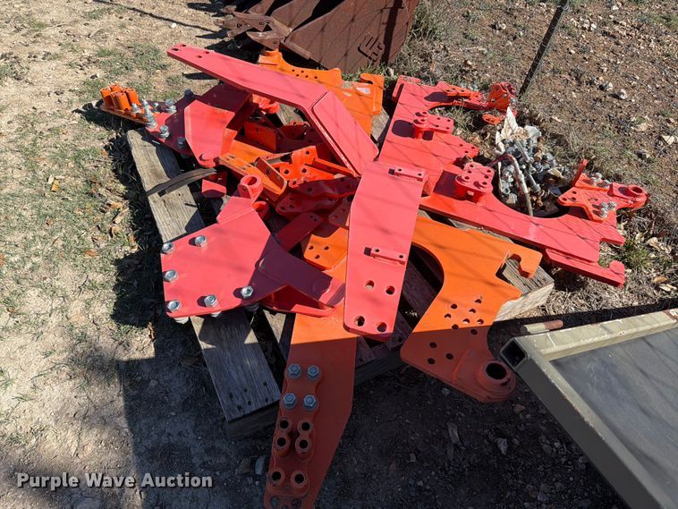 image for item ED5180 Kubota BH92 backhoe attachment