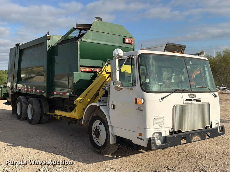 image for item ED5191 2005 Autocar Xpeditor refuse truck