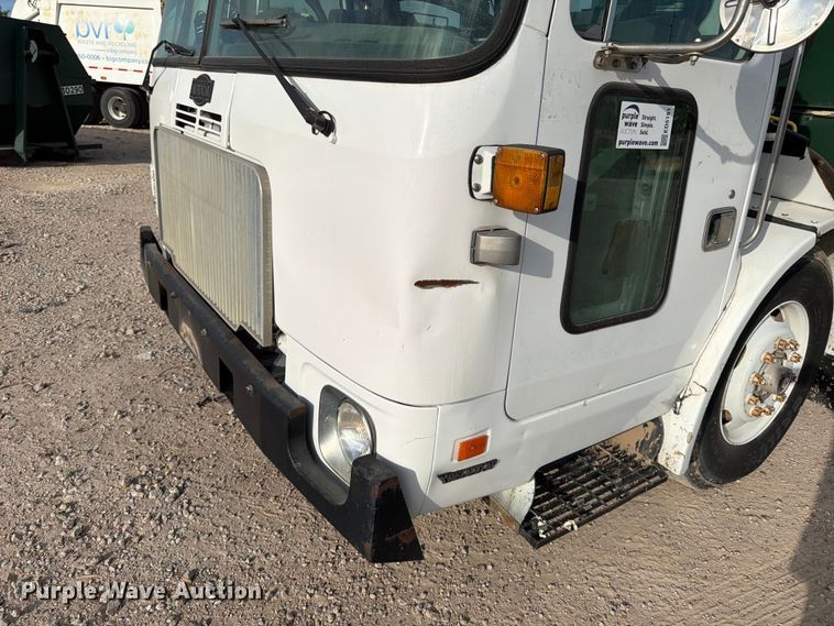 image for item ED5191 2005 Autocar Xpeditor refuse truck