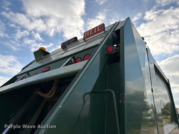 image for item ED5191 2005 Autocar Xpeditor refuse truck