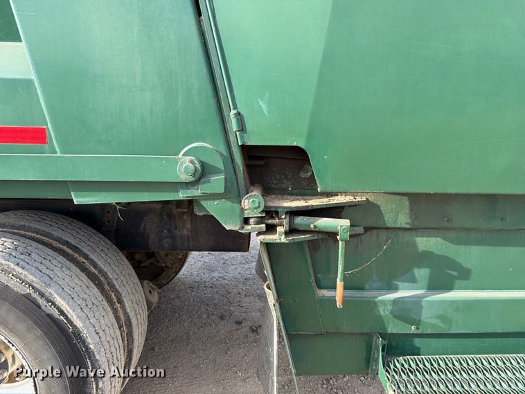 image for item ED5191 2005 Autocar Xpeditor refuse truck