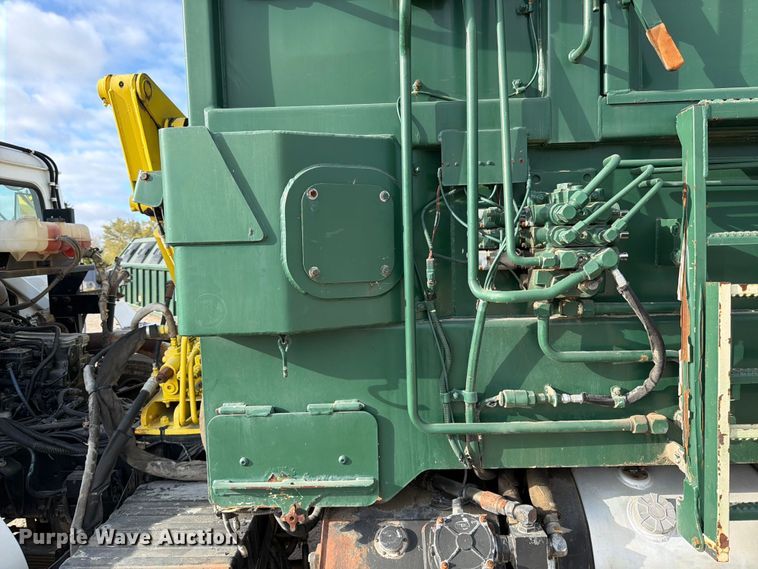 image for item ED5191 2005 Autocar Xpeditor refuse truck