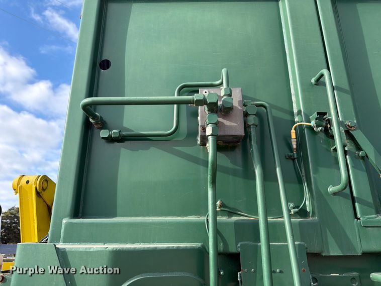 image for item ED5191 2005 Autocar Xpeditor refuse truck