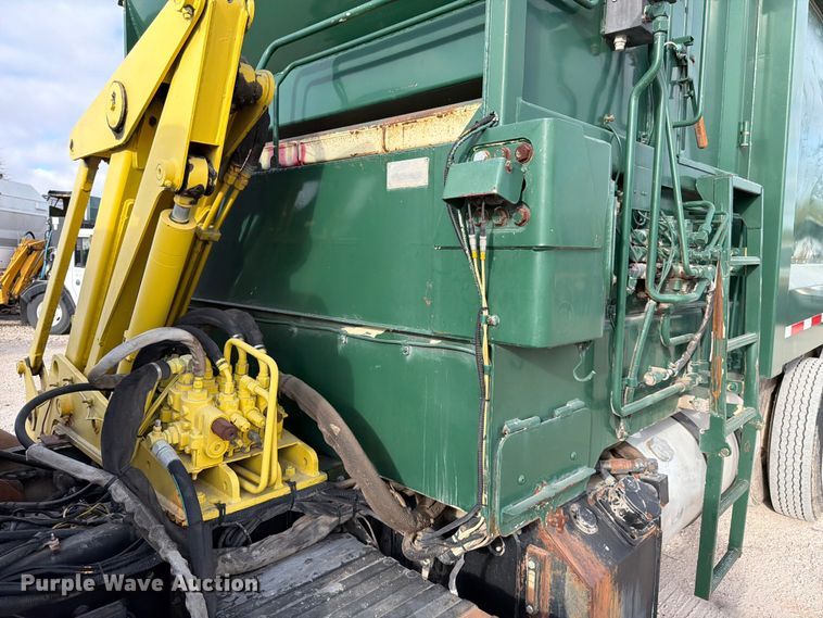 image for item ED5191 2005 Autocar Xpeditor refuse truck