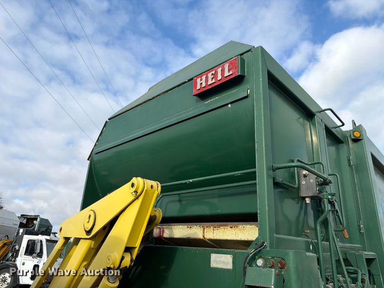 image for item ED5191 2005 Autocar Xpeditor refuse truck