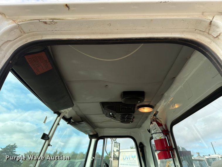 image for item ED5191 2005 Autocar Xpeditor refuse truck