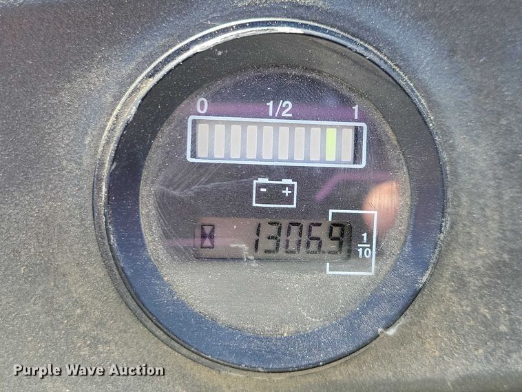 image for item EE0902 Toyota 7TB50 tow tractor