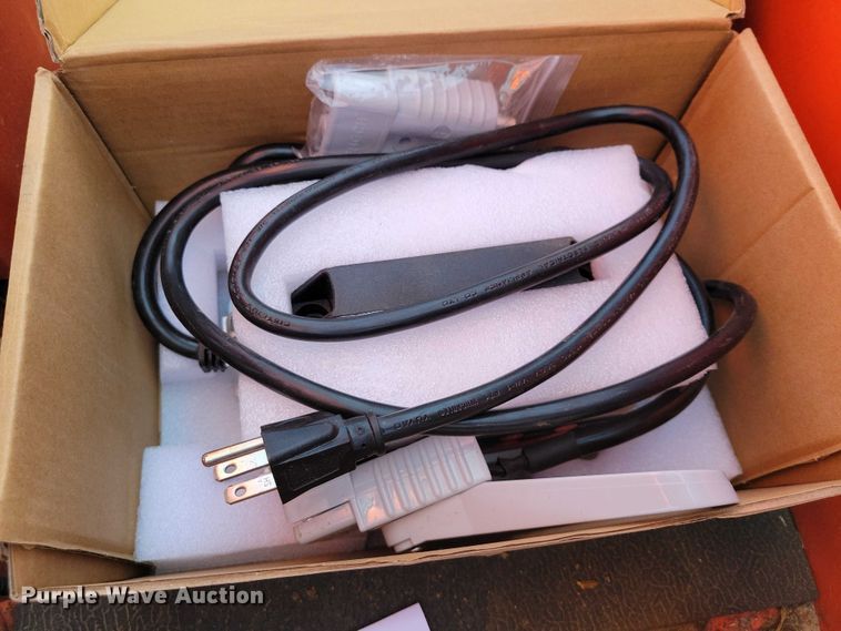 image for item EE0902 Toyota 7TB50 tow tractor