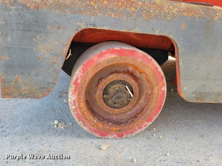 image for item EE0902 Toyota 7TB50 tow tractor