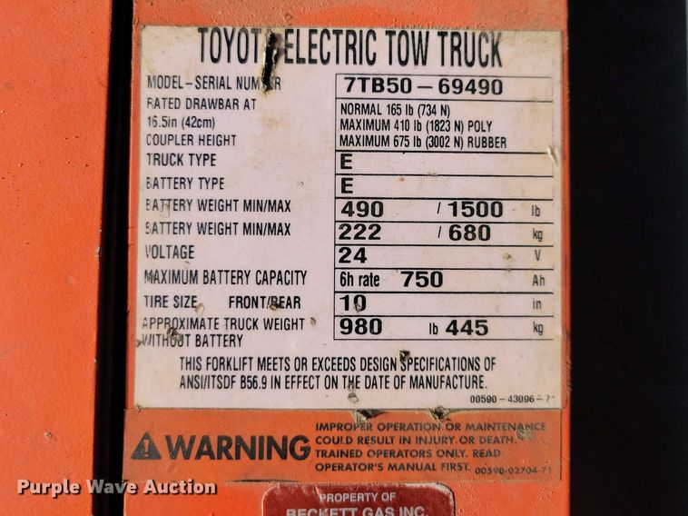image for item EE0902 Toyota 7TB50 tow tractor