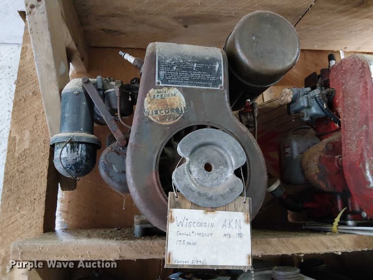 image for item EE5214 (4) Wisconsin air cooled engines